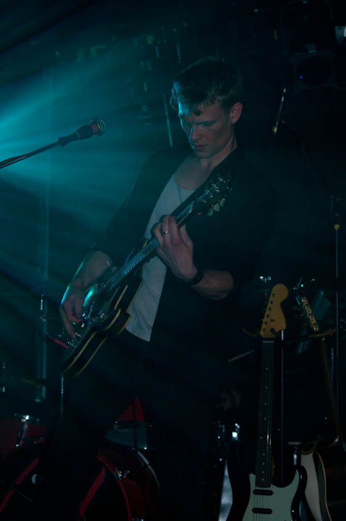 Ryan Guldemond         Photographer - Carlos